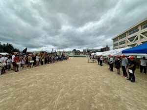 住民運動会の開会式。